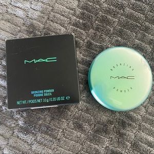 BNIB MAC Lure Collection Bronzer in Golden